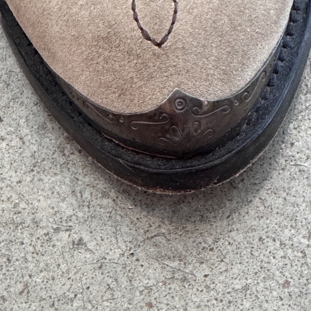 Golden Goose Ankle Boot in Tan Suede Size 9 - Picture 4 of 9